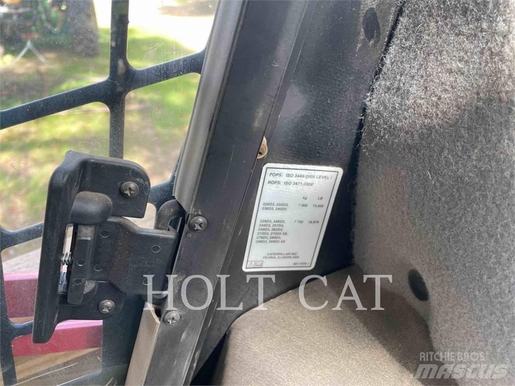 CAT 299D3XE Rupsladers
