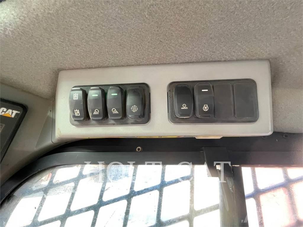 CAT 299D3XE Rupsladers