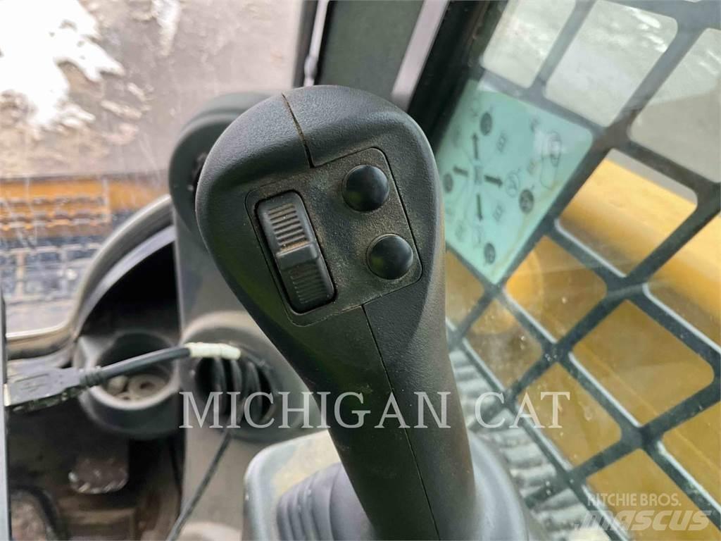 CAT 299D3XE D2AQBR Schrankladers