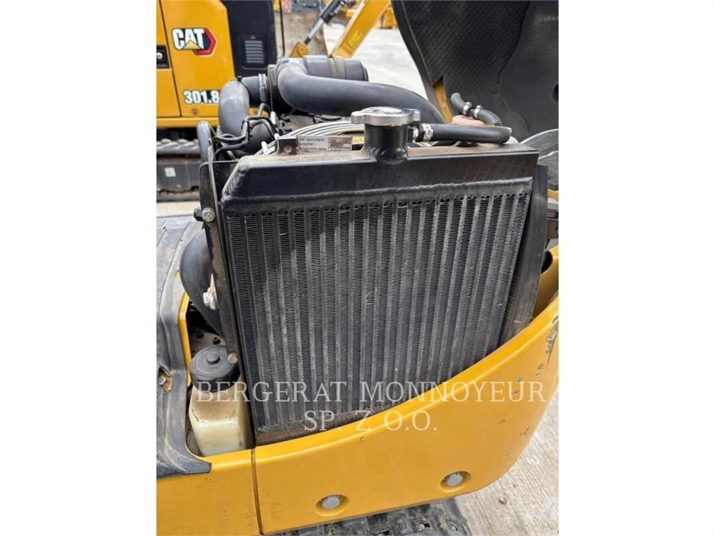 CAT 300.9D Rupsgraafmachines