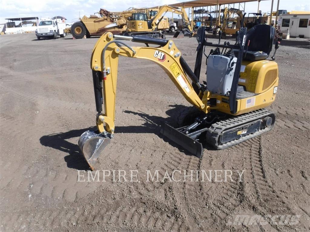CAT 300.9D Rupsgraafmachines