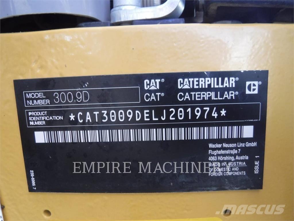 CAT 300.9D Rupsgraafmachines