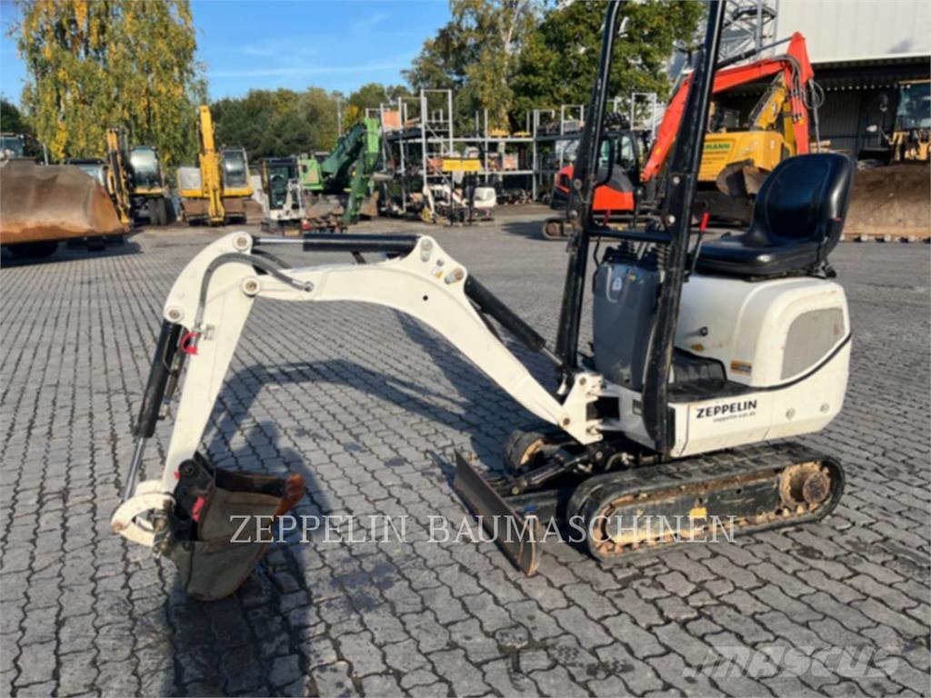 CAT 300.9D Rupsgraafmachines