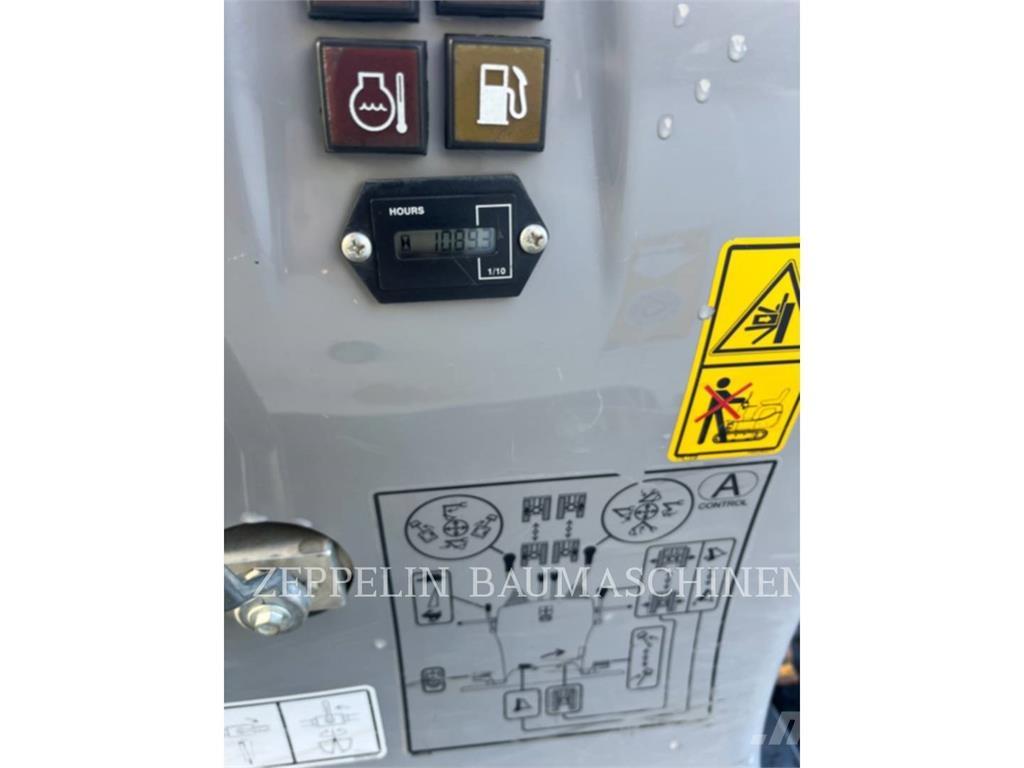 CAT 300.9D Rupsgraafmachines