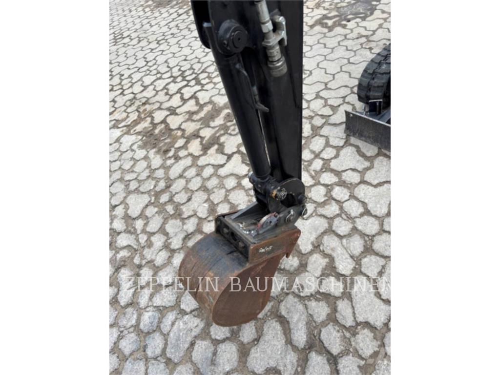 CAT 300.9D Rupsgraafmachines