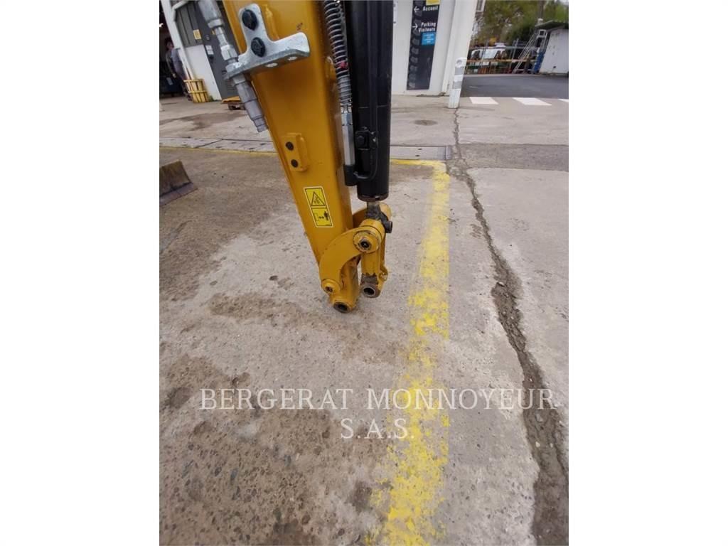 CAT 302 Rupsgraafmachines
