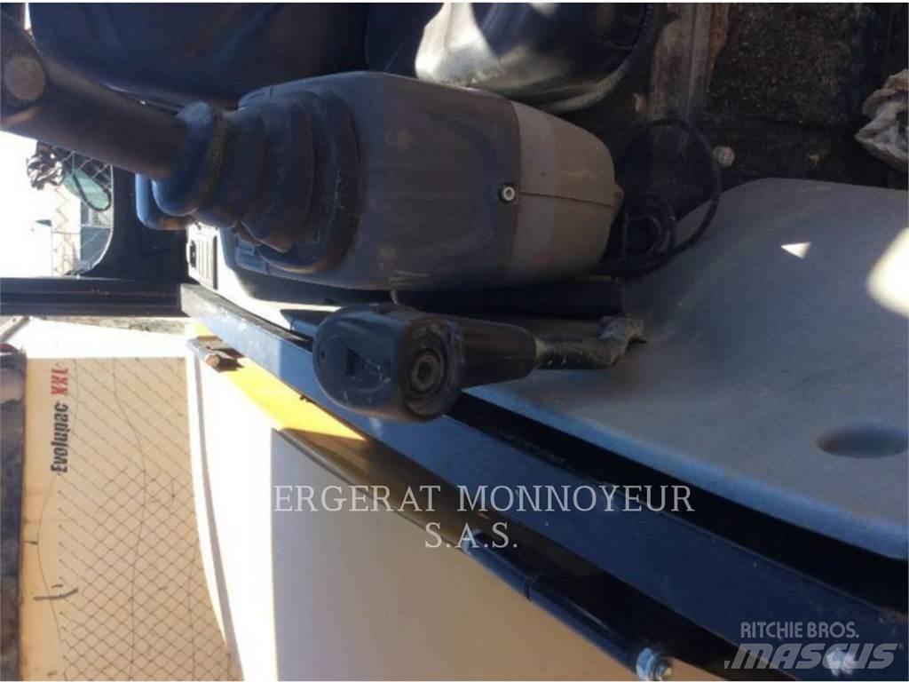 CAT 302.7D CR Rupsgraafmachines
