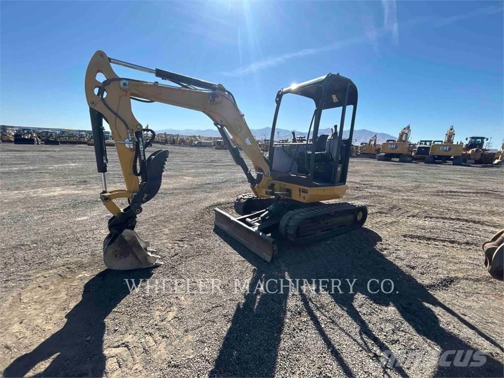 CAT 302.7DC1TH Rupsgraafmachines