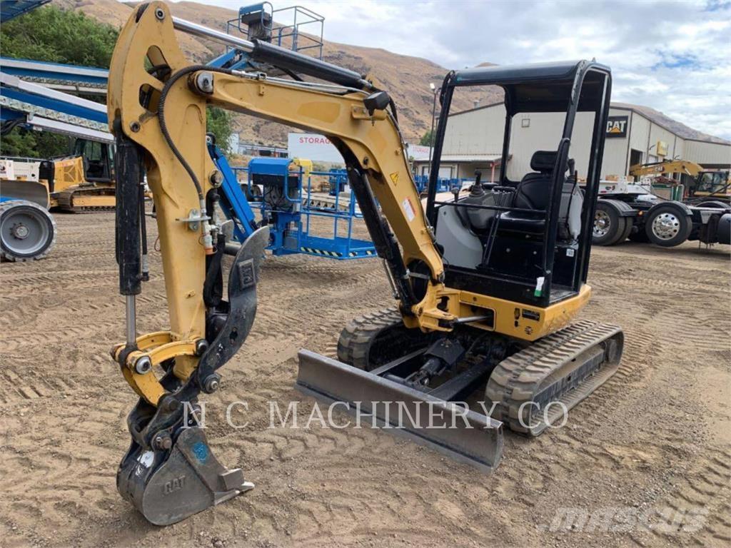 CAT 302.7DCRCN Rupsgraafmachines