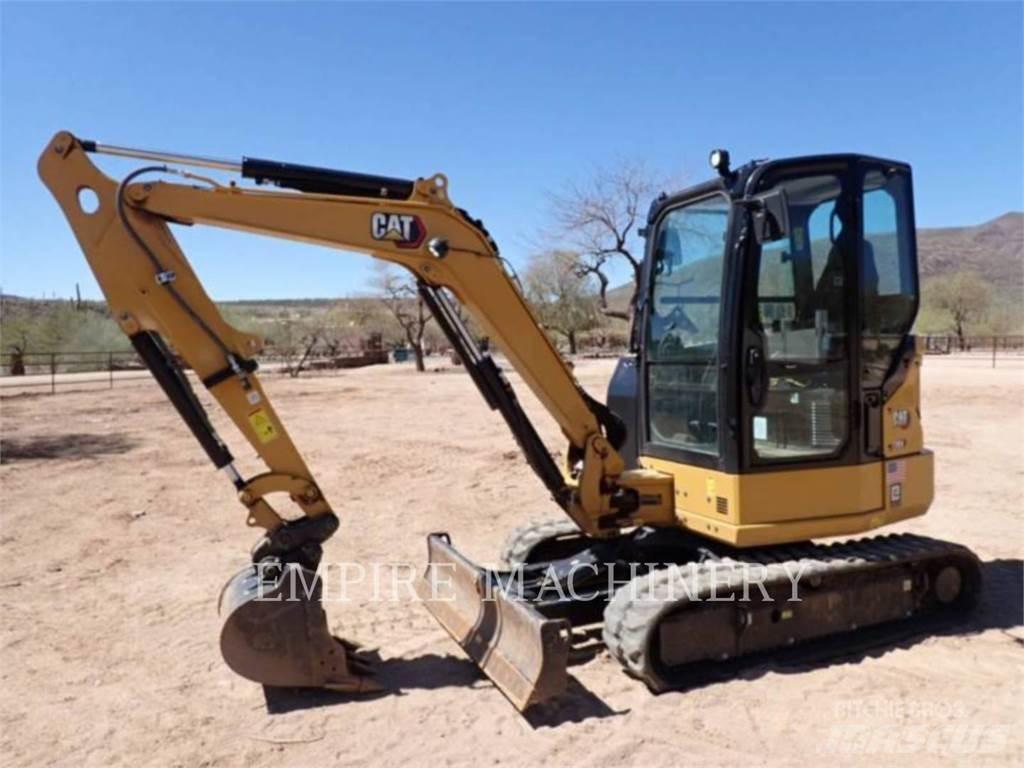 CAT 304 Rupsgraafmachines