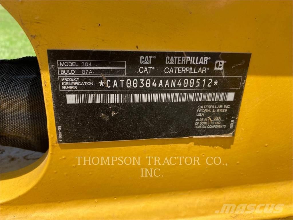 CAT 304 Rupsgraafmachines