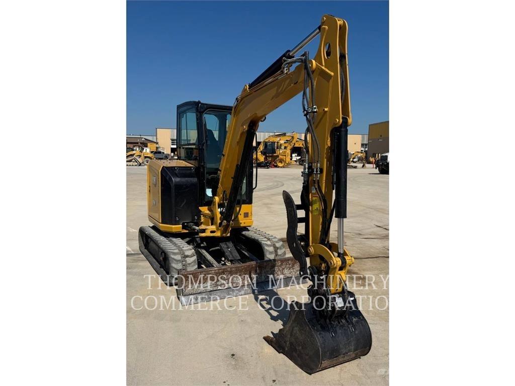 CAT 304 Rupsgraafmachines
