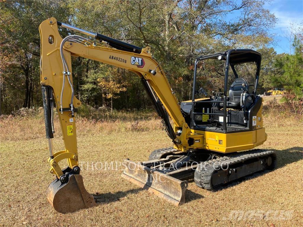 CAT 304 Rupsgraafmachines