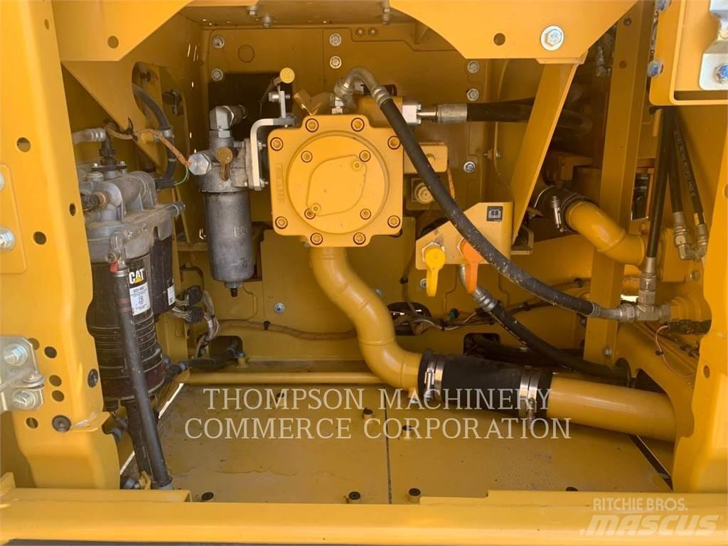 CAT 320 Rupsgraafmachines
