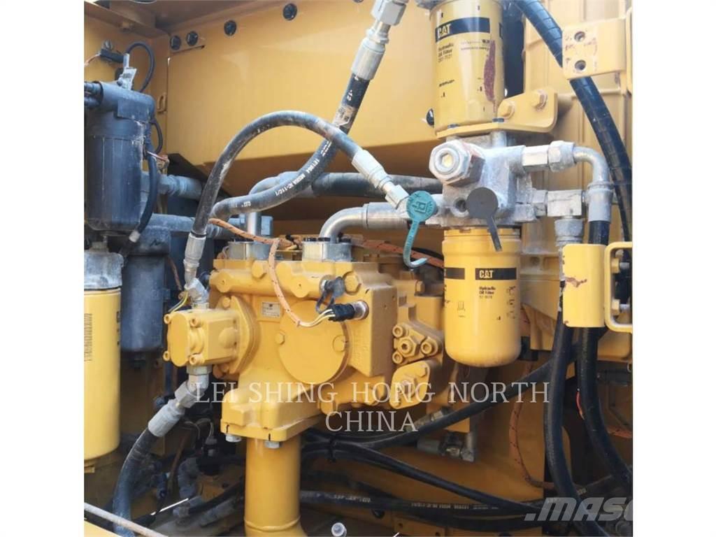 CAT 320D2 Rupsgraafmachines