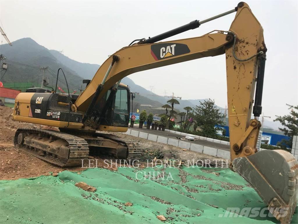 CAT 320D2 Rupsgraafmachines
