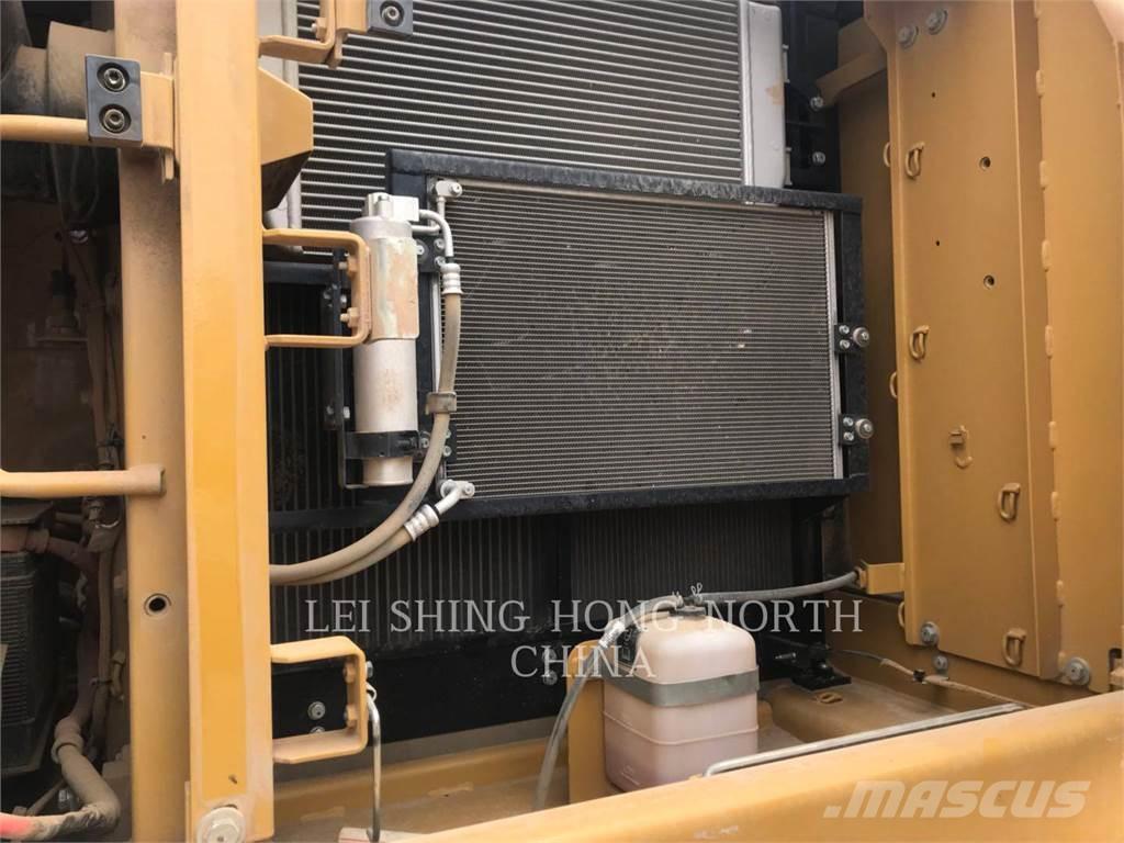 CAT 320D2 Rupsgraafmachines