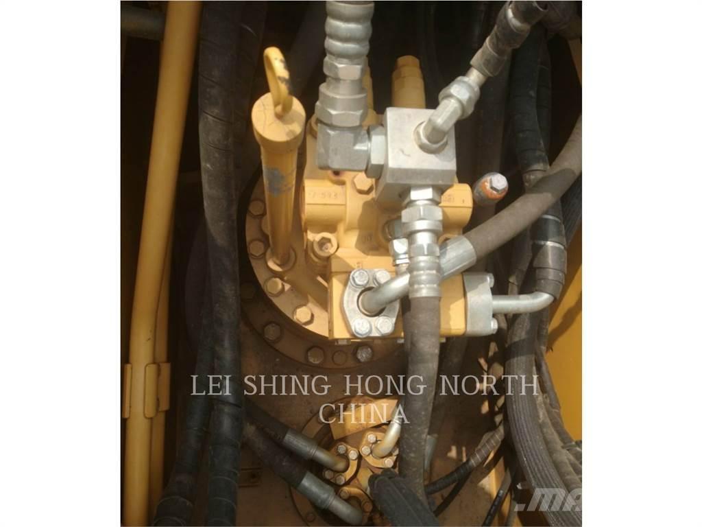 CAT 320D2 Rupsgraafmachines