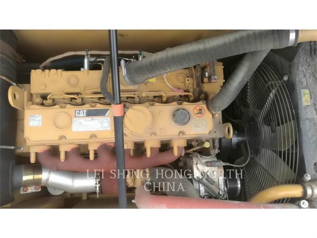 CAT 320D2 Rupsgraafmachines