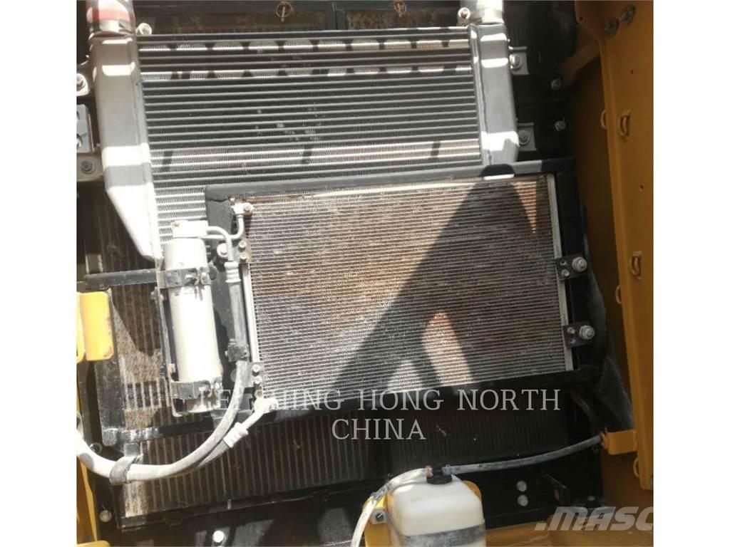 CAT 320D2 Rupsgraafmachines