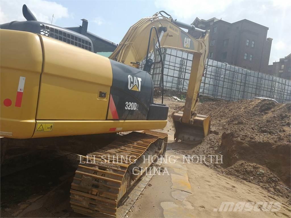 CAT 320D2 Rupsgraafmachines