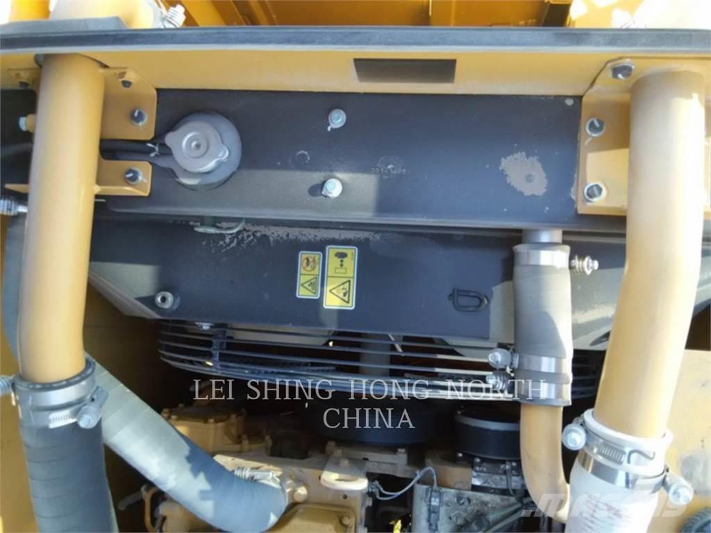 CAT 320D2 Rupsgraafmachines