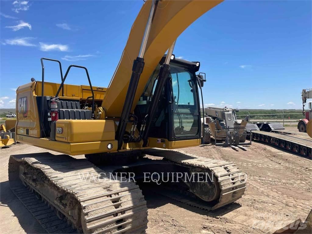 CAT 323 Rupsgraafmachines