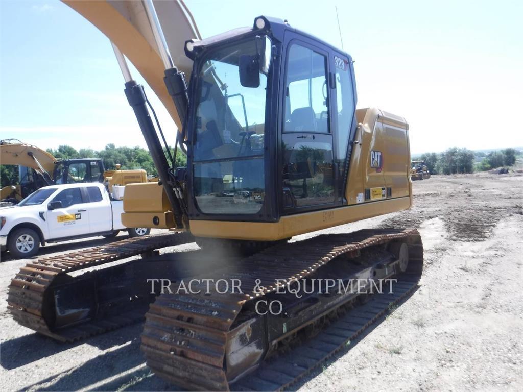 CAT 323 Rupsgraafmachines