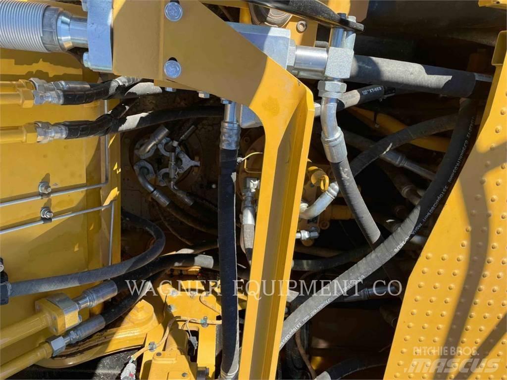 CAT 323 Rupsgraafmachines