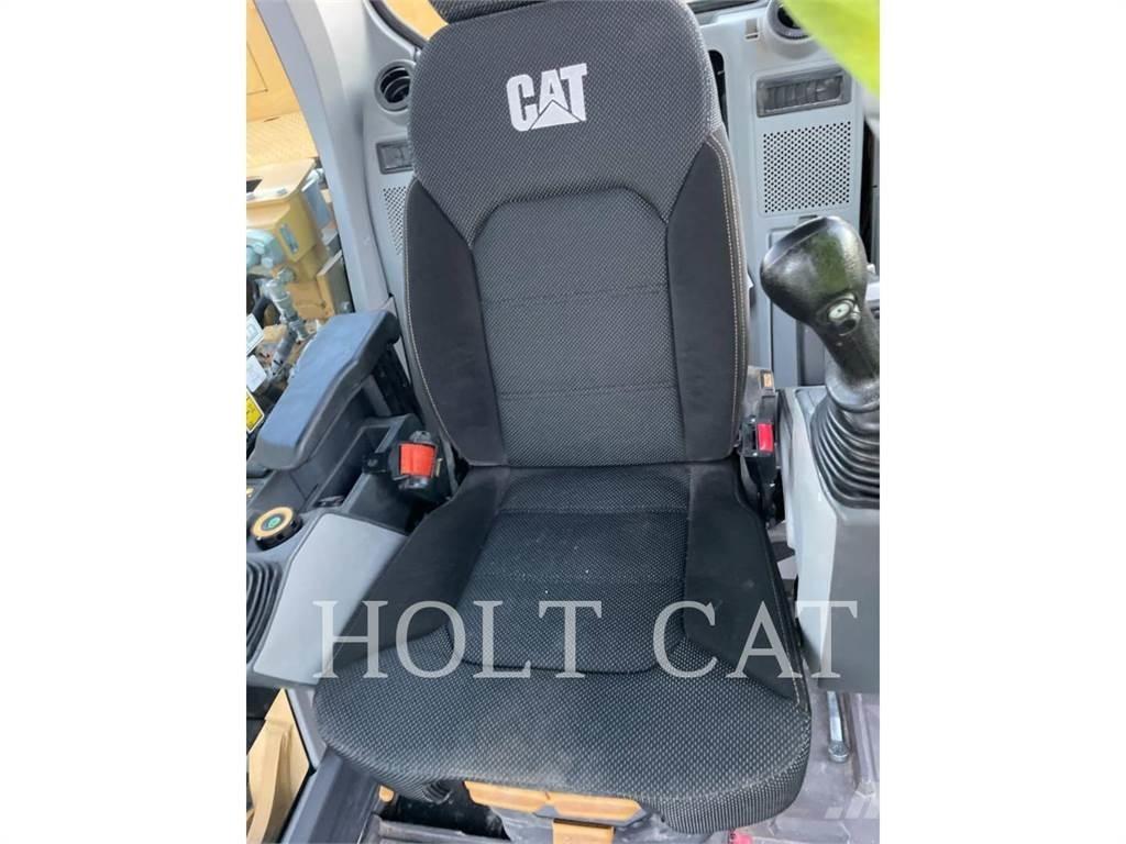 CAT 323 TC Rupsgraafmachines