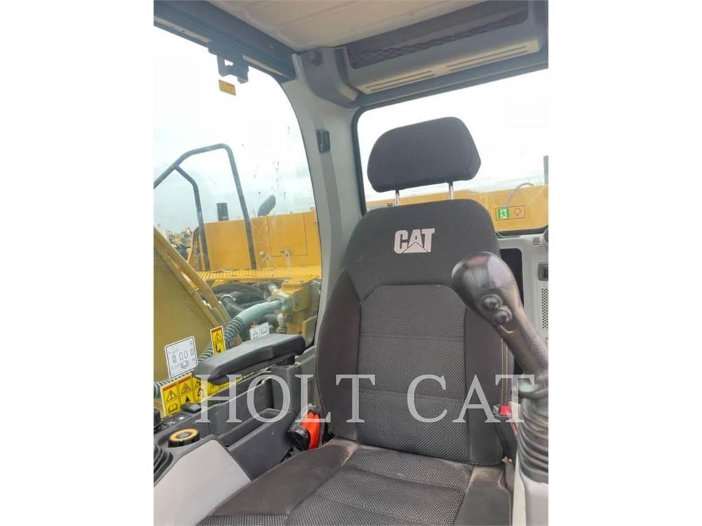 CAT 323 TC3 Rupsgraafmachines