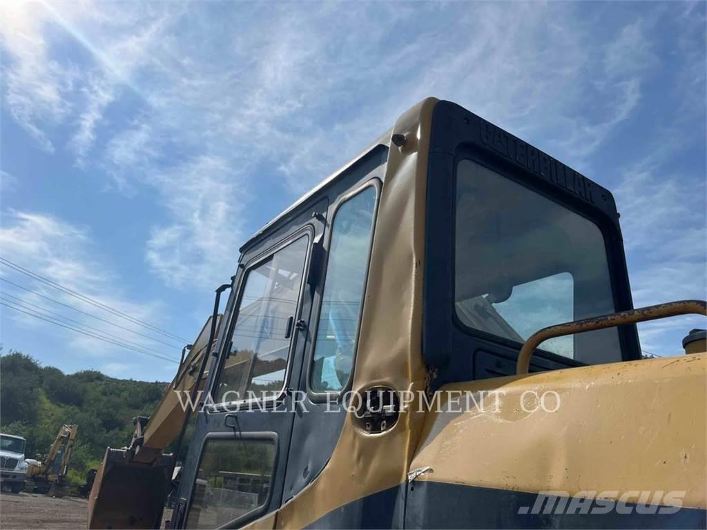 CAT 325 Rupsgraafmachines