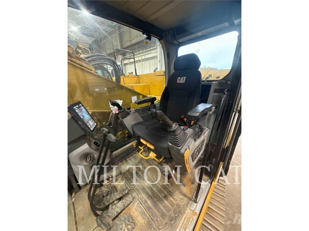 CAT 325 Rupsgraafmachines