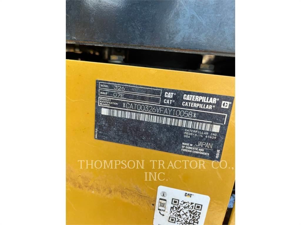 CAT 326 Rupsgraafmachines