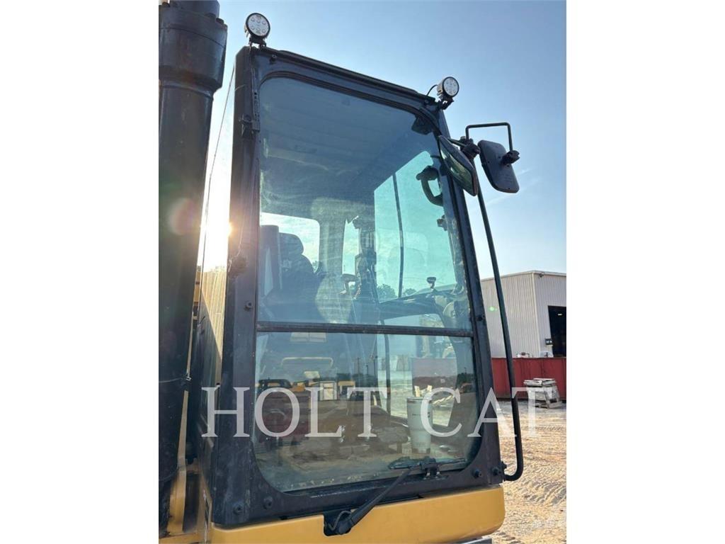 CAT 326 Rupsgraafmachines