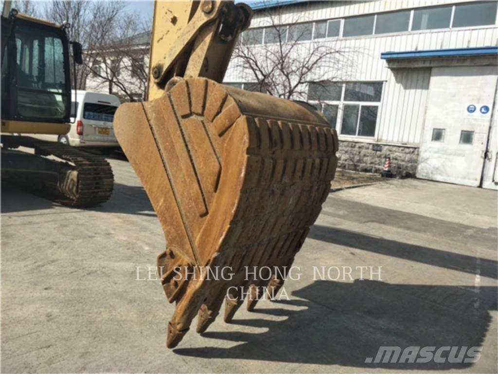 CAT 326D2L Rupsgraafmachines