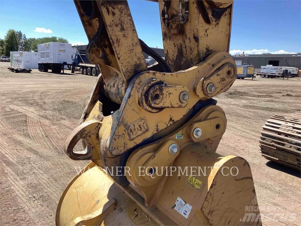 CAT 330 Rupsgraafmachines