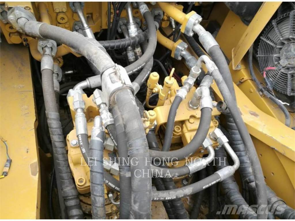 CAT 349D2 Rupsgraafmachines