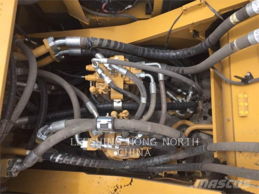 CAT 349D2L Rupsgraafmachines