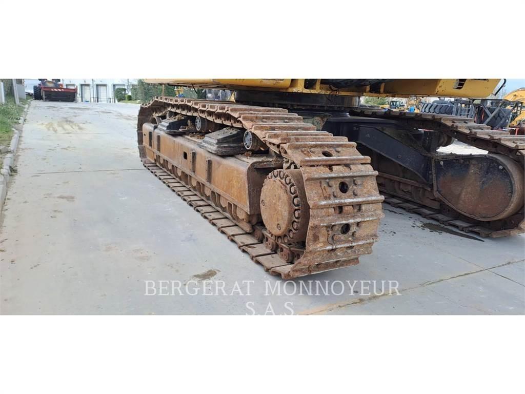CAT 374D Rupsgraafmachines