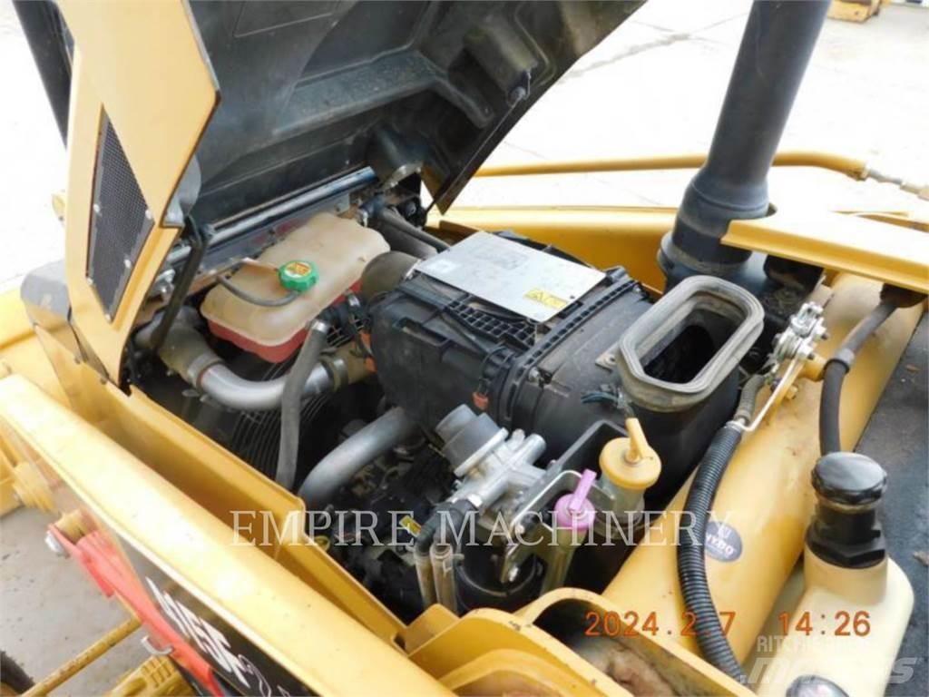 CAT 415F2 IL Wielladers