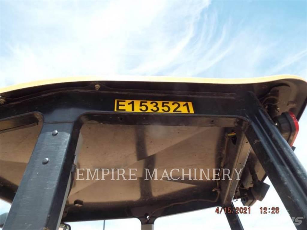 CAT 415F2 IL Wielladers