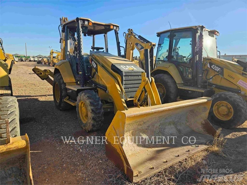 CAT 420F2 4WDS Graaf-laadcombinaties