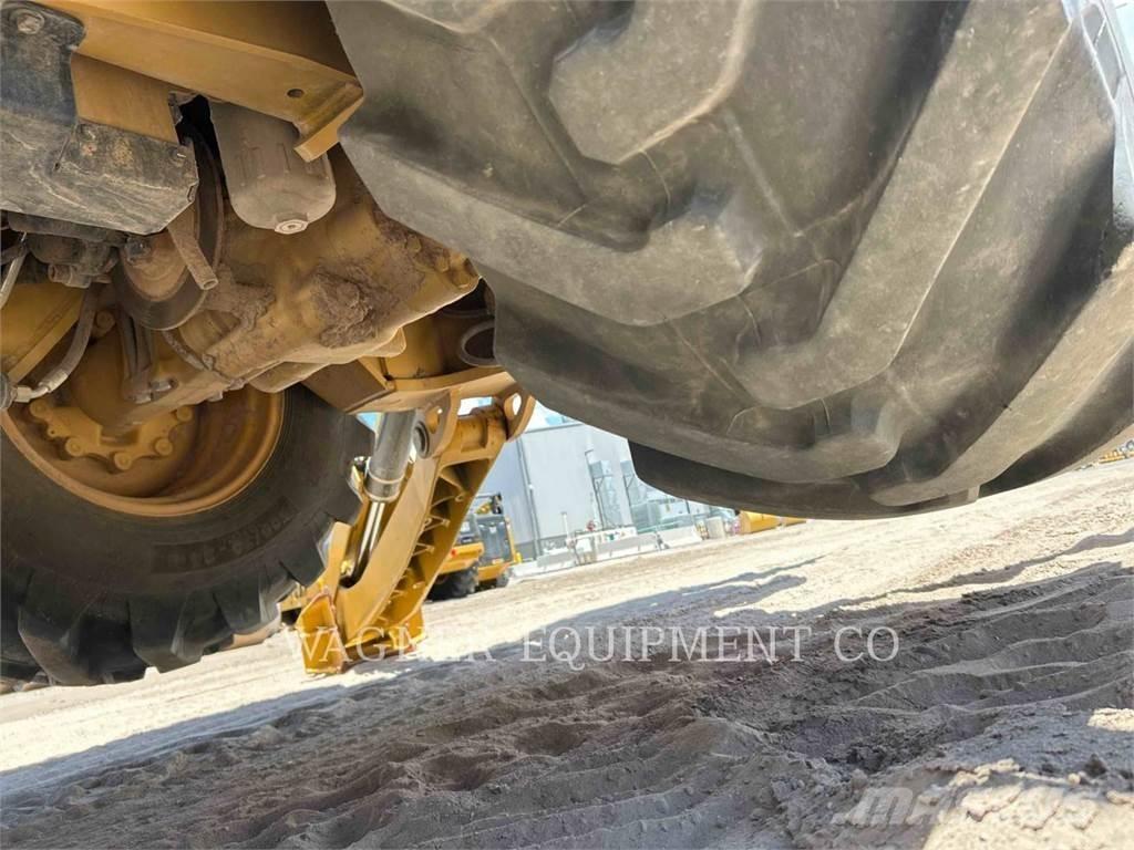 CAT 440 Graaf-laadcombinaties