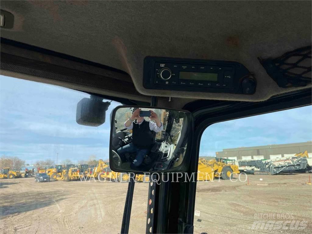 CAT 440 Graaf-laadcombinaties