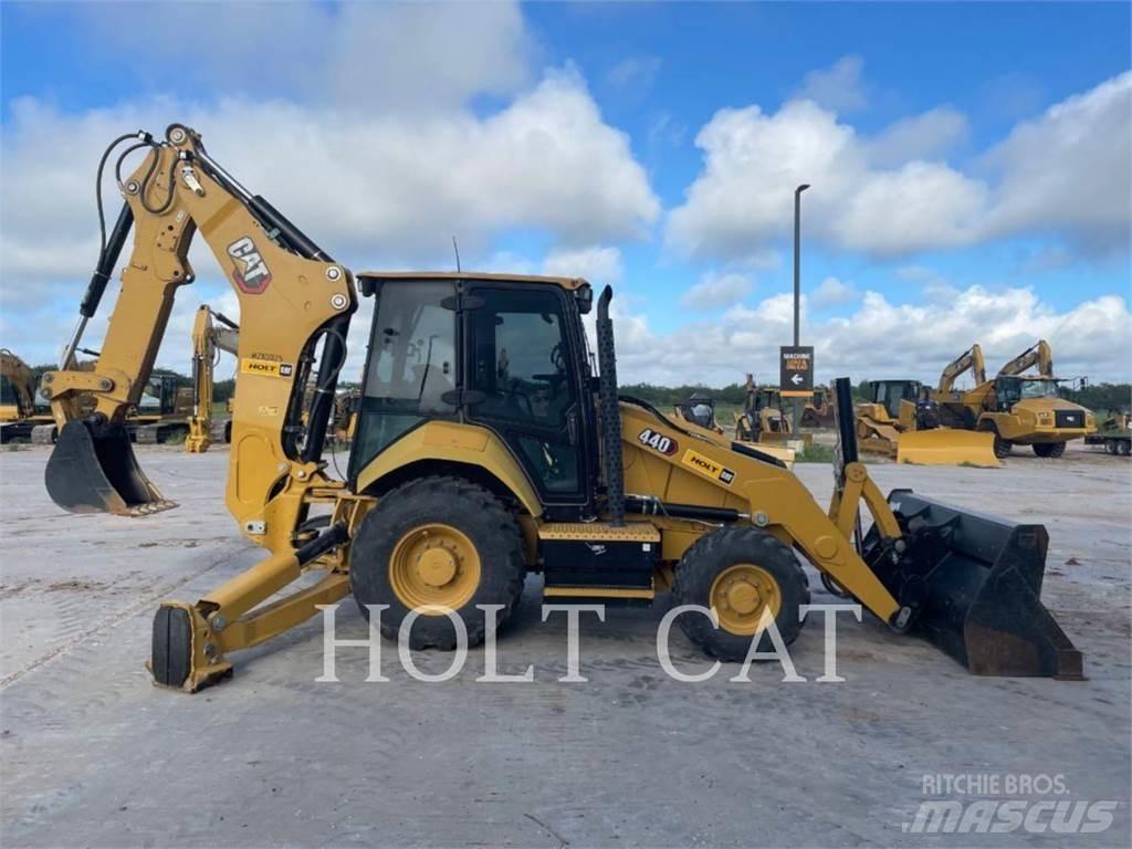 CAT 440 C4E Graaf-laadcombinaties