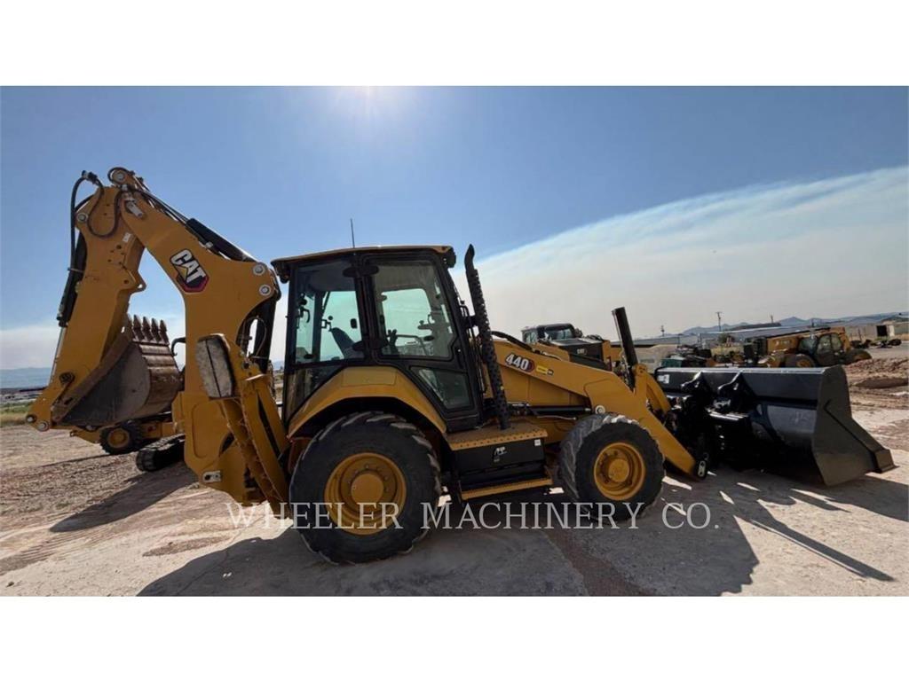 CAT 440 IT Graaf-laadcombinaties