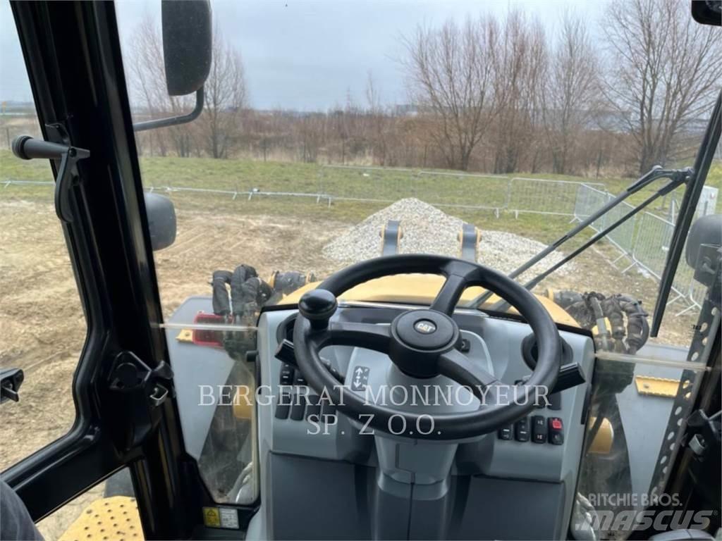 CAT 444F2 Graaf-laadcombinaties
