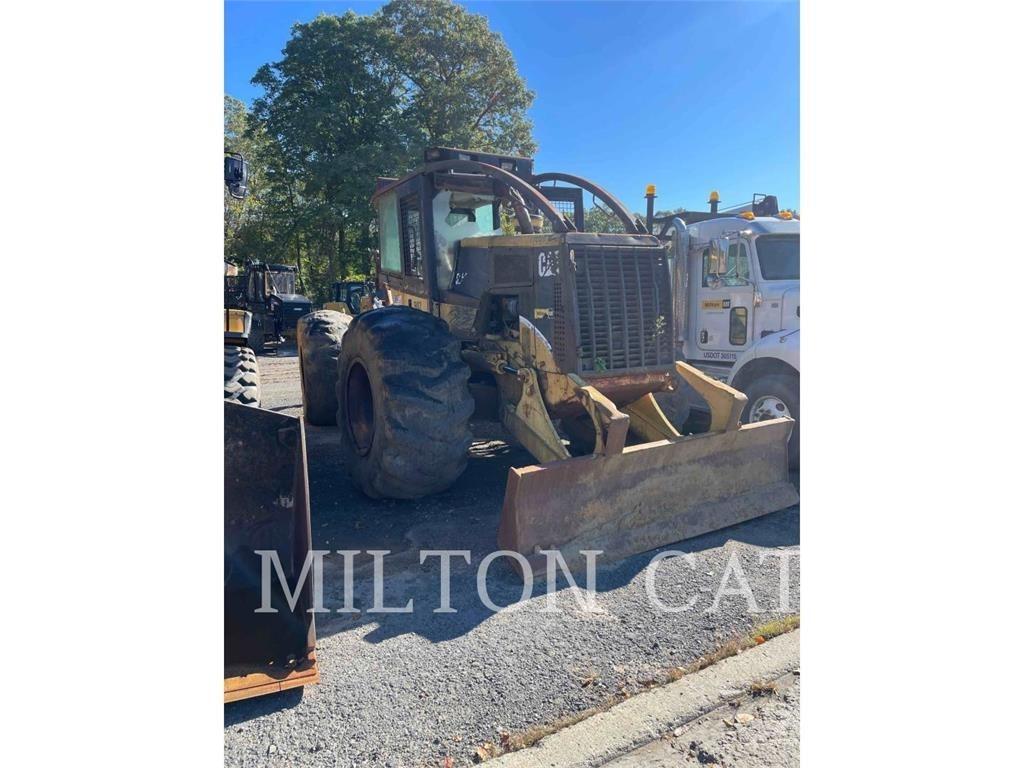 CAT 525B Skidders