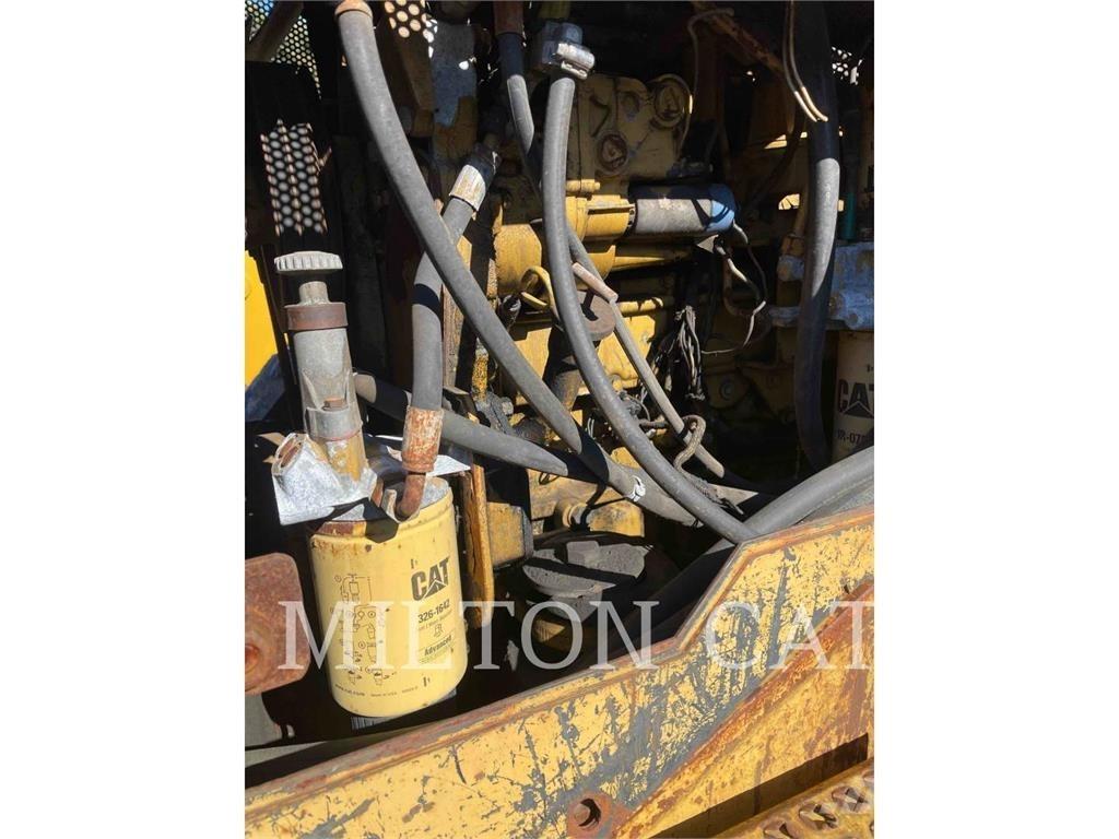 CAT 525B Skidders
